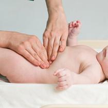 As nuances da massagem para recém-nascidos e bebês