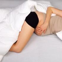 Защо бременната жена не трябва да спи по гръб?