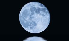 მთვარის ზღვები და კრატერები რა ჰქვია შავ ლაქებს მთვარეზე