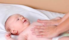 Trattamento delle coliche nei neonati a casa con rimedi popolari