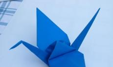Guindaste de papel usando técnica de origami